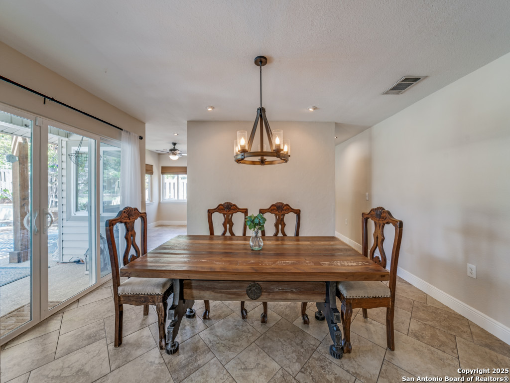 6231 Fox Creek