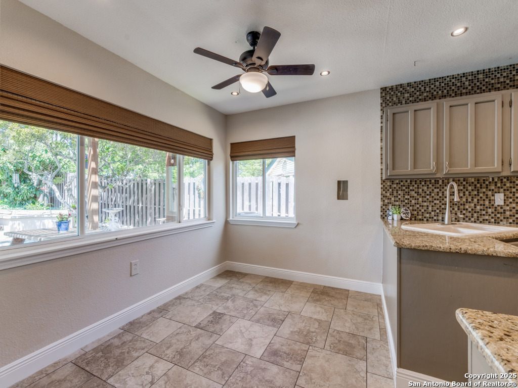 6231 Fox Creek
