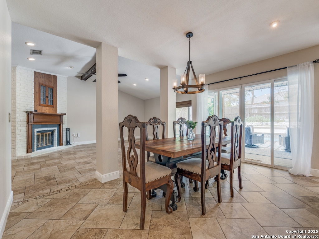 6231 Fox Creek