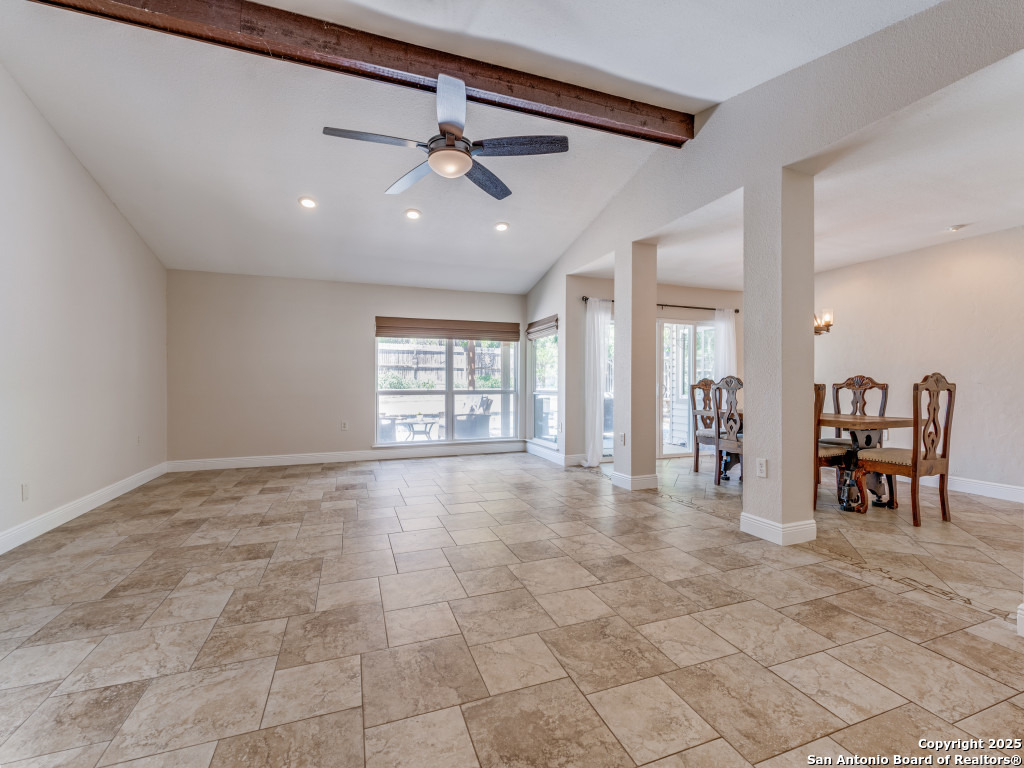6231 Fox Creek