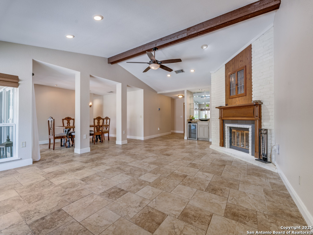 6231 Fox Creek