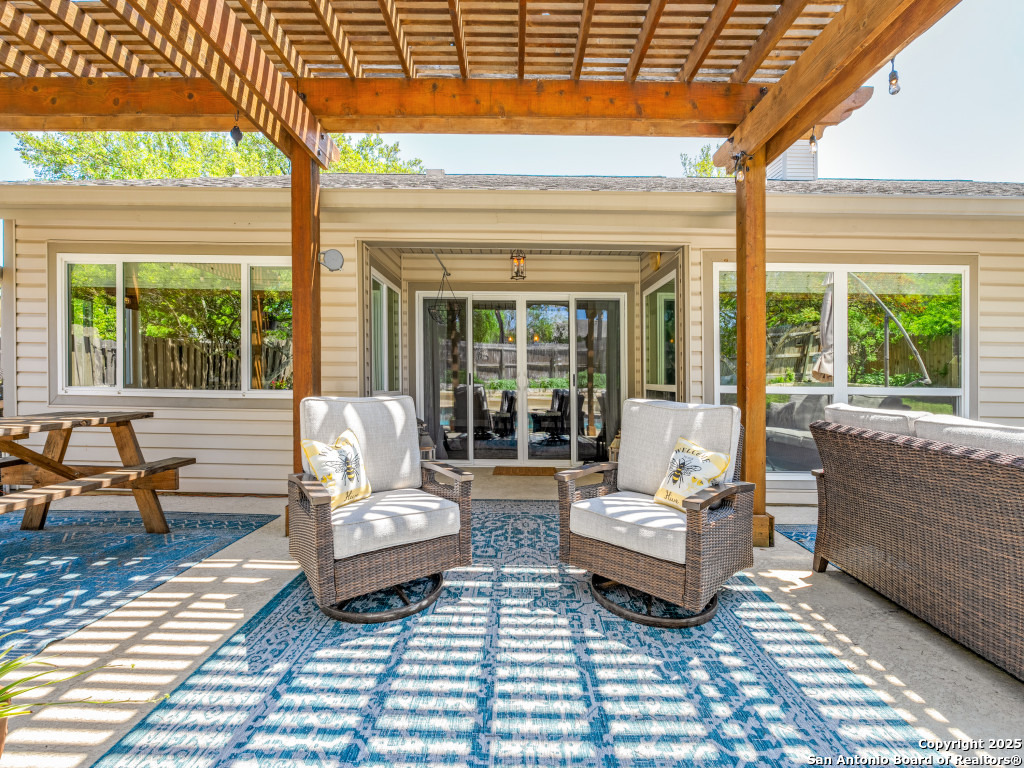 6231 Fox Creek
