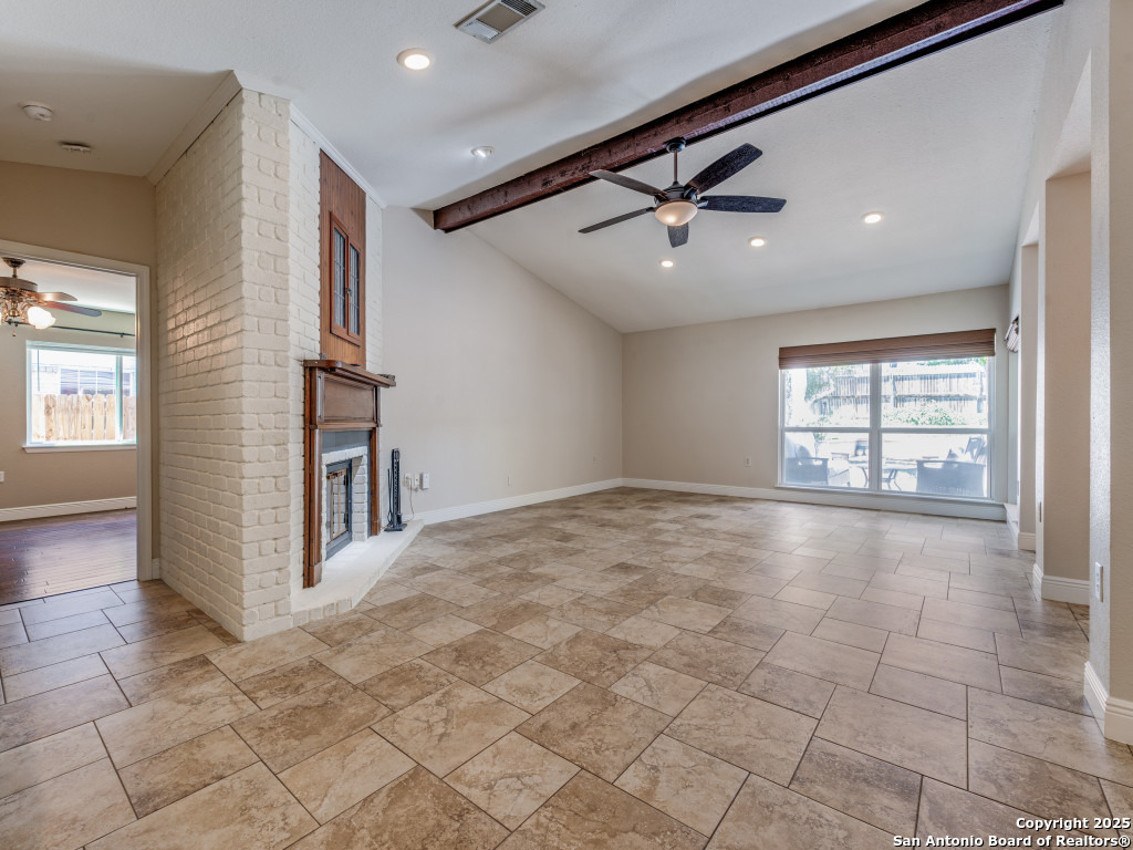 6231 Fox Creek