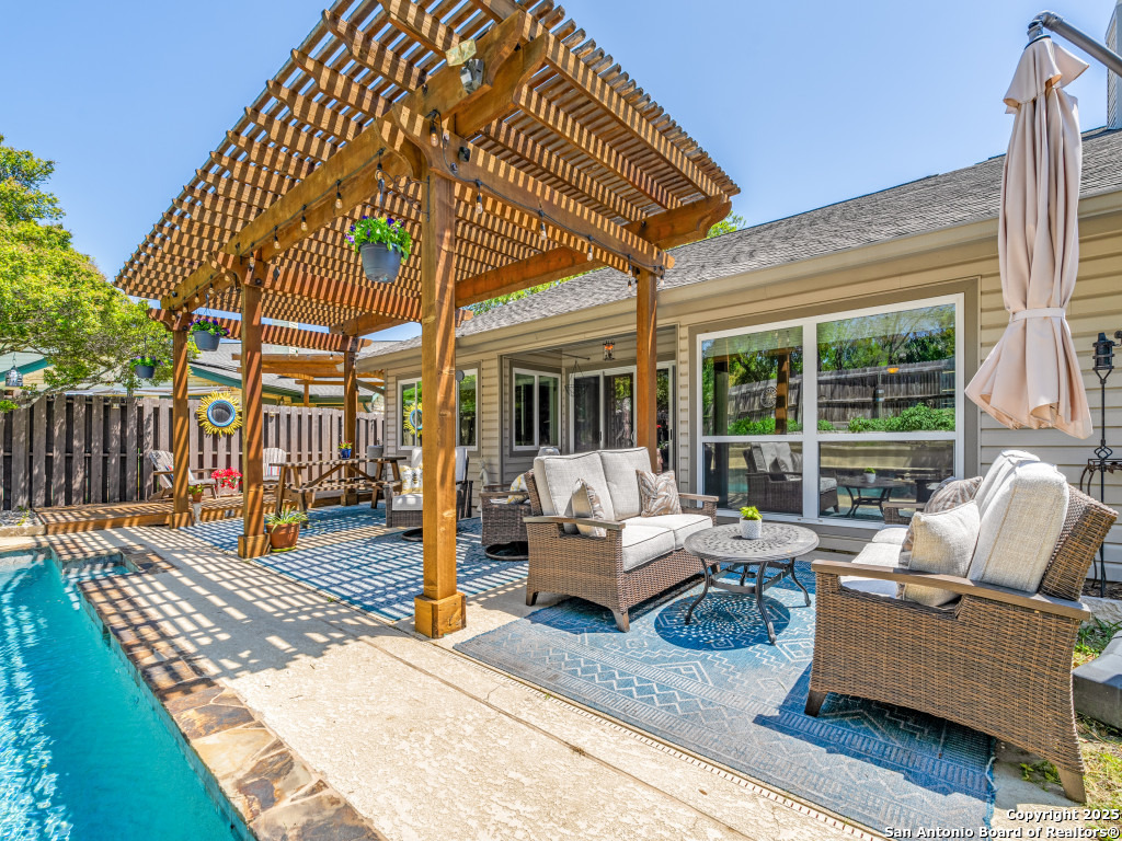 6231 Fox Creek