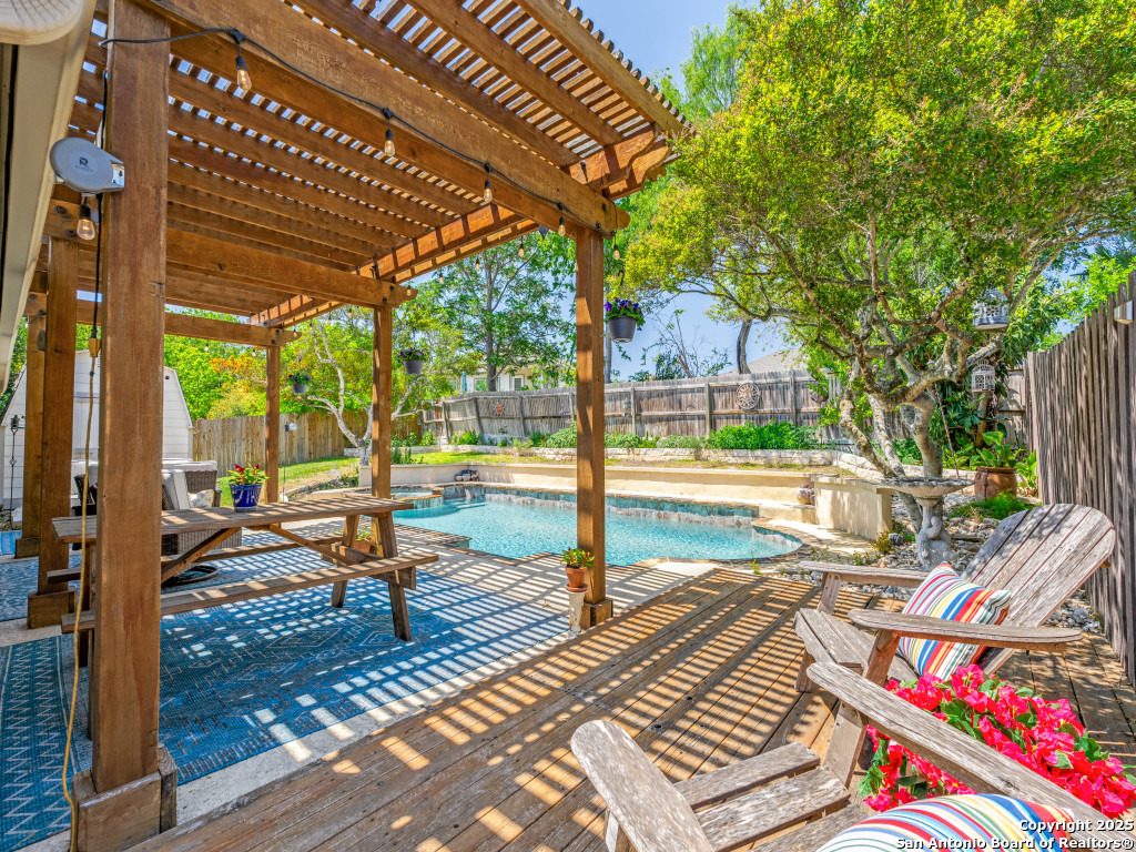 6231 Fox Creek
