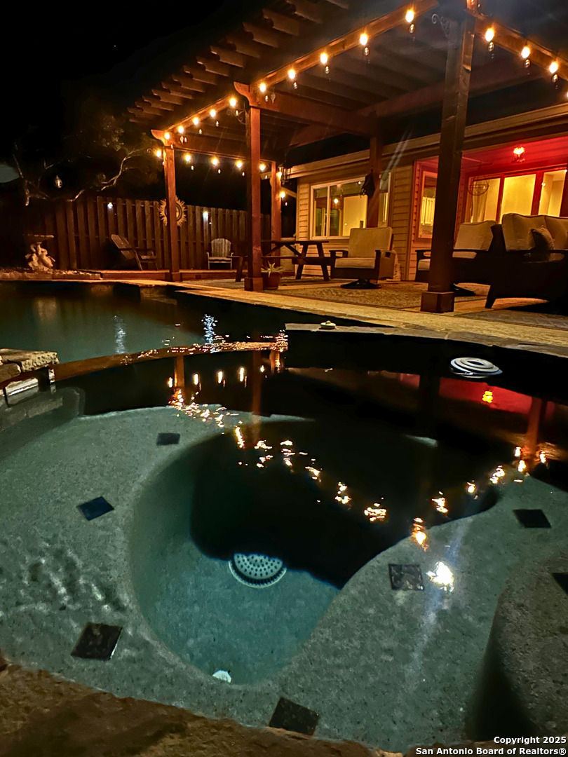6231 Fox Creek