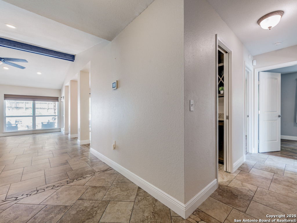 6231 Fox Creek