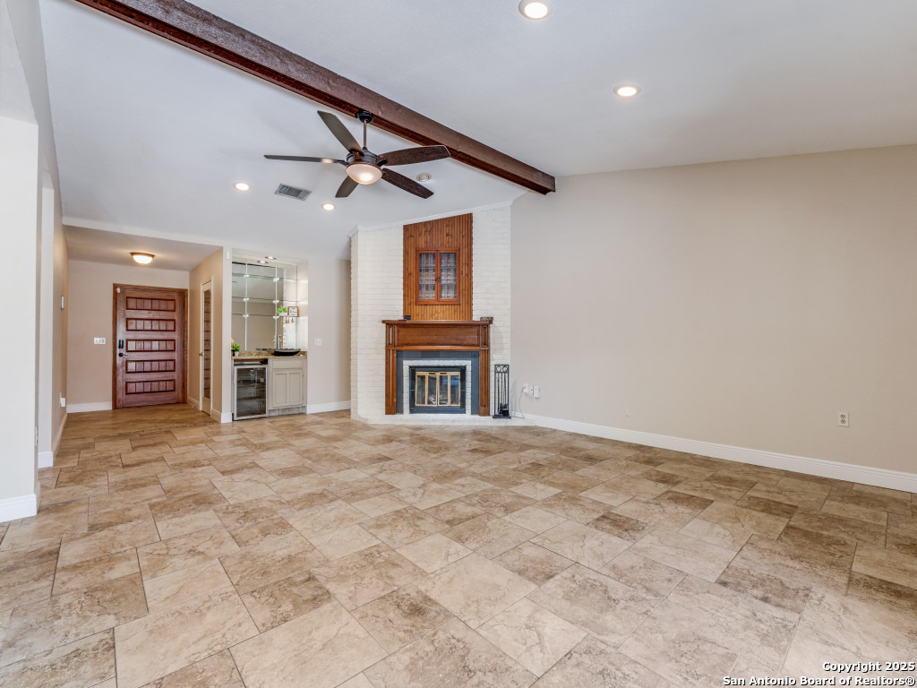 6231 Fox Creek
