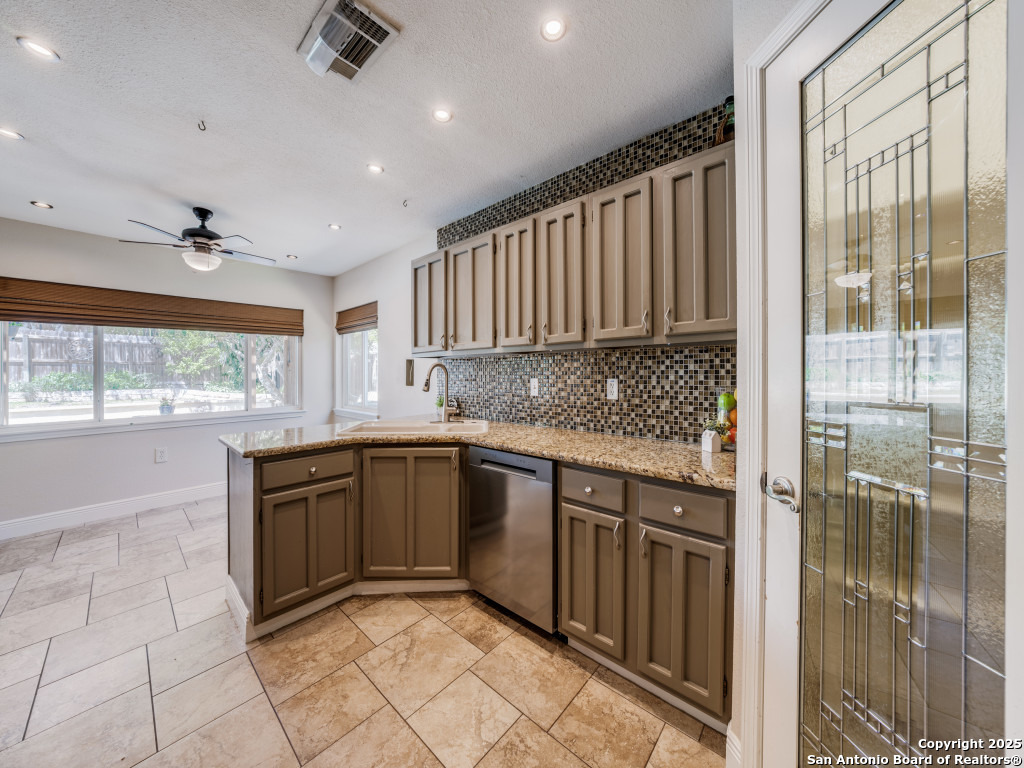 6231 Fox Creek