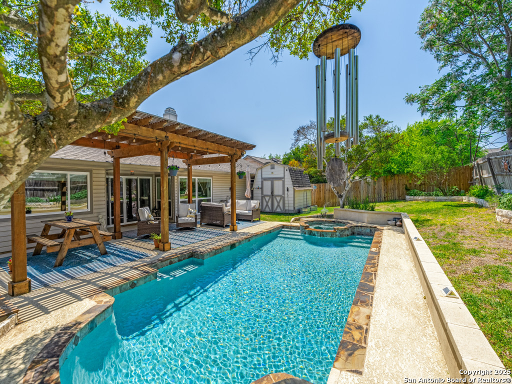 6231 Fox Creek