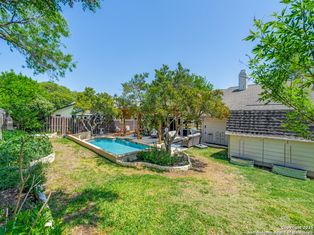 6231 Fox Creek