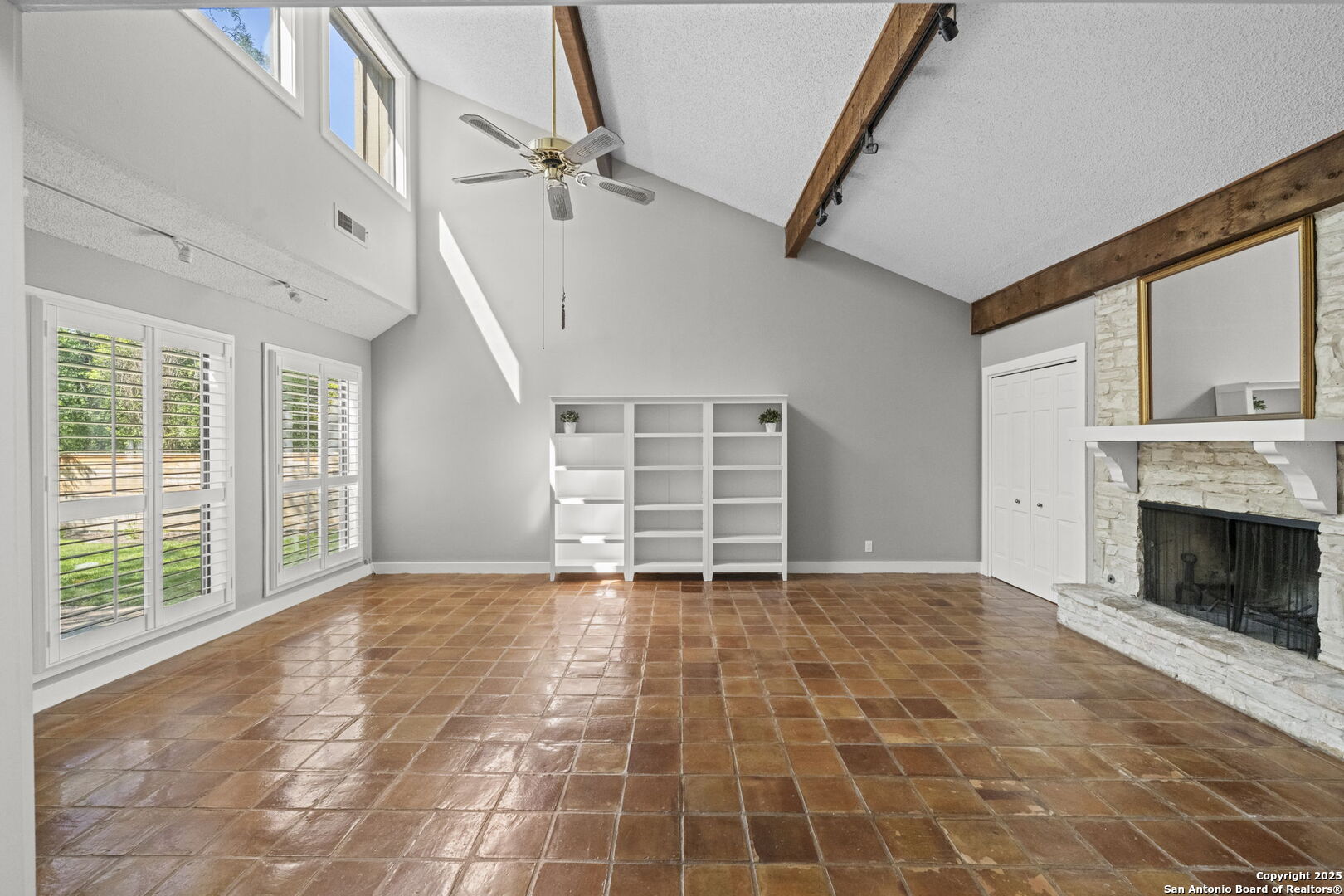 16711 Canyon Ledge