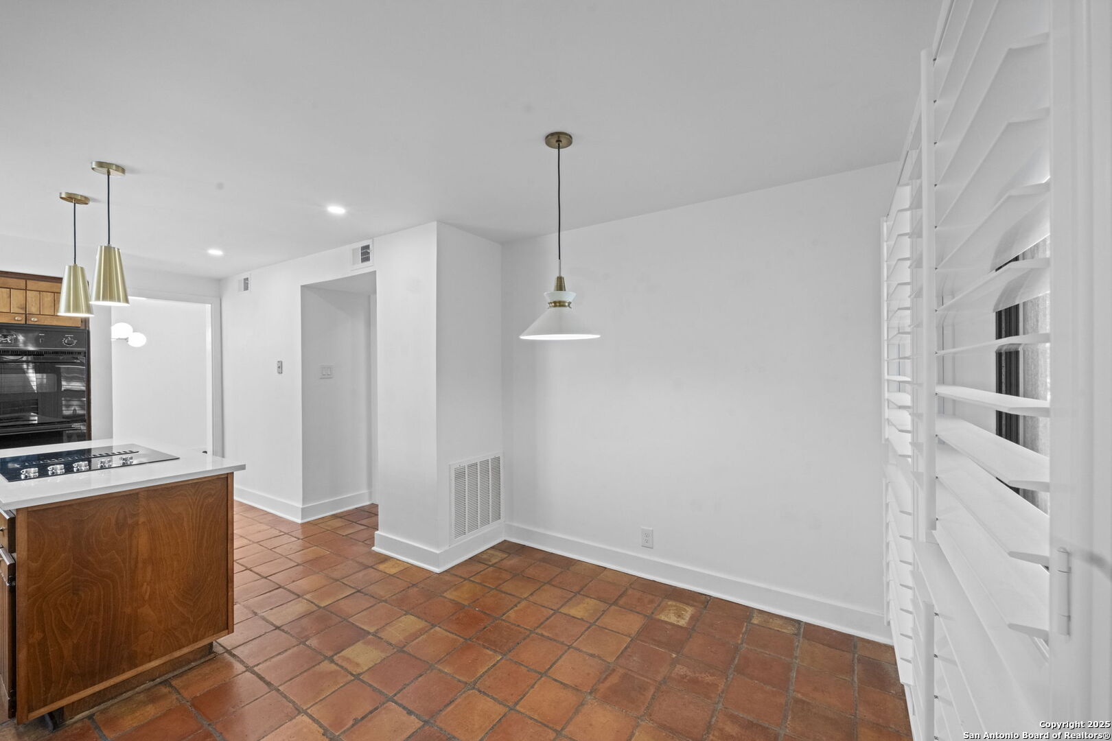 16711 Canyon Ledge