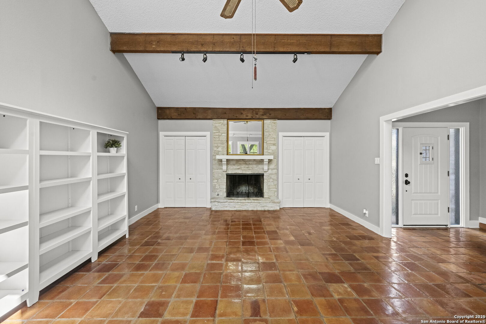 16711 Canyon Ledge