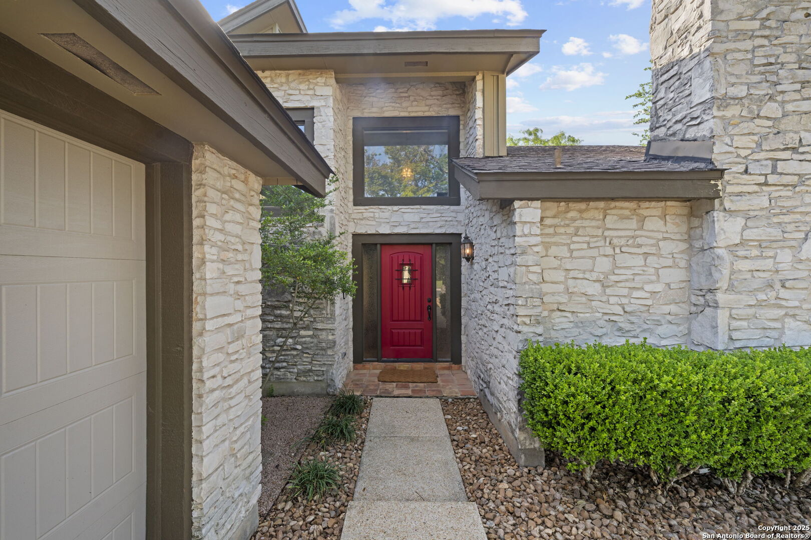 16711 Canyon Ledge
