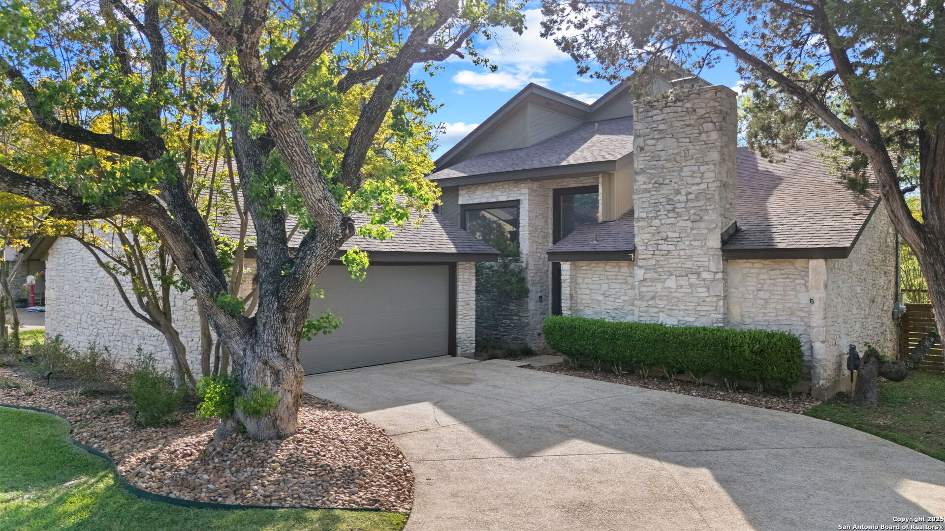 16711 Canyon Ledge