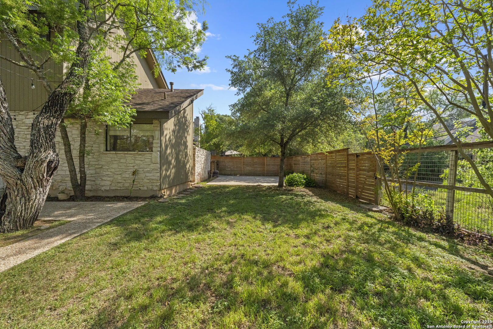 16711 Canyon Ledge