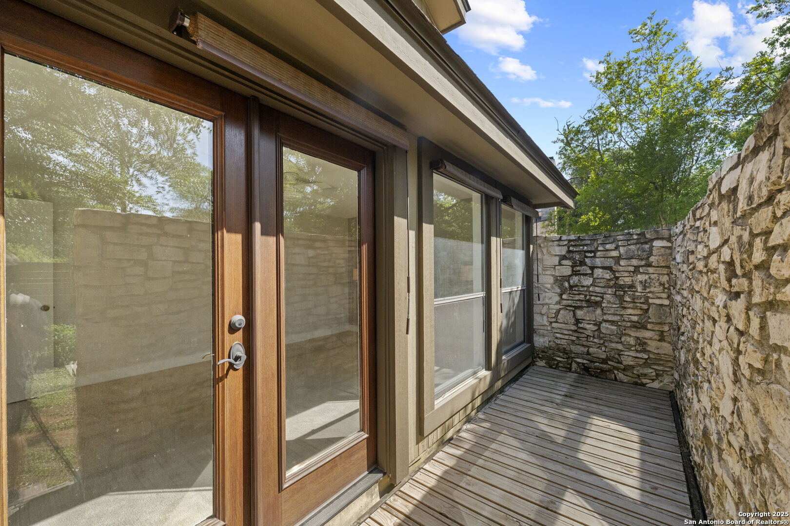 16711 Canyon Ledge