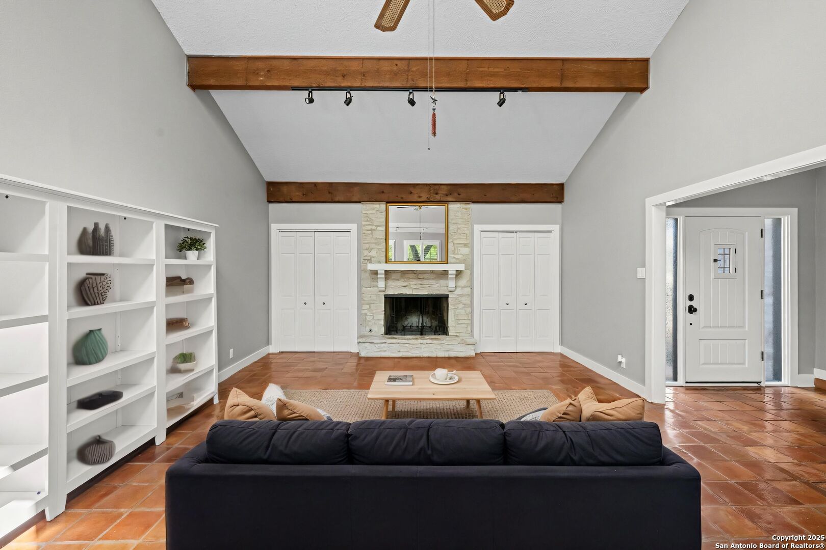 16711 Canyon Ledge