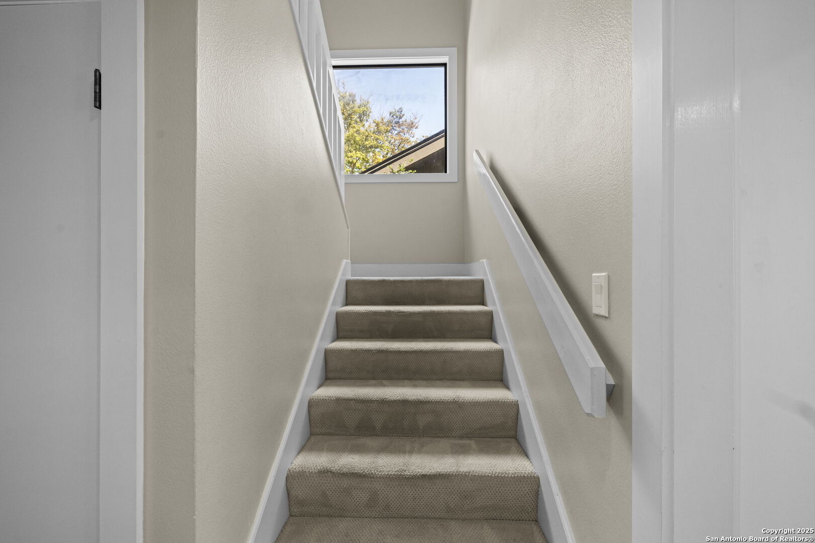 16711 Canyon Ledge