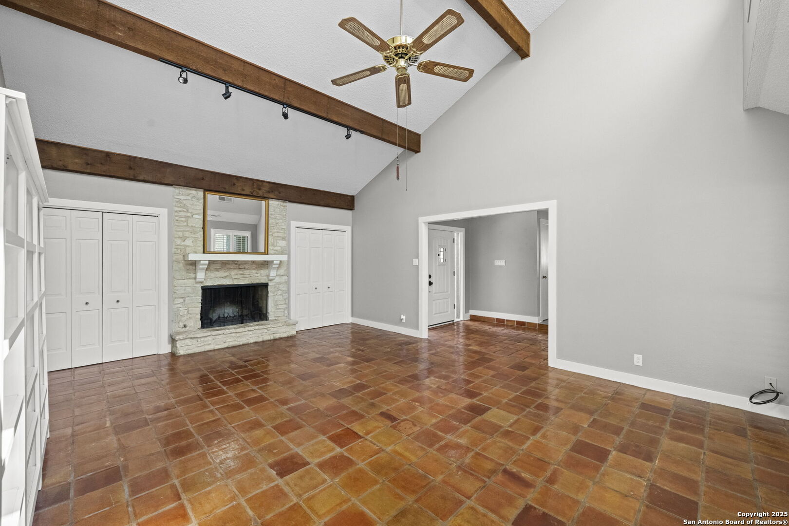 16711 Canyon Ledge