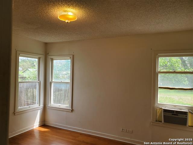 146 Larchmont