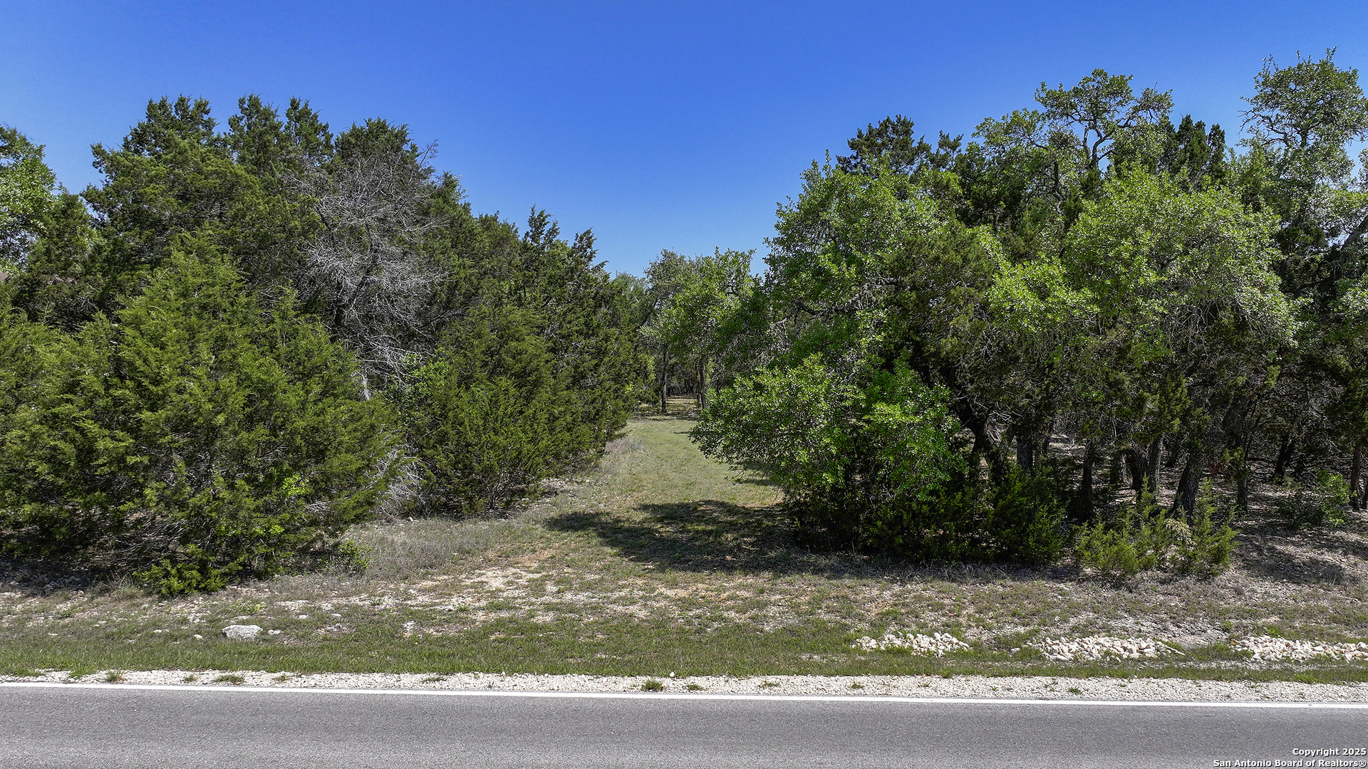 2201 Comal Springs