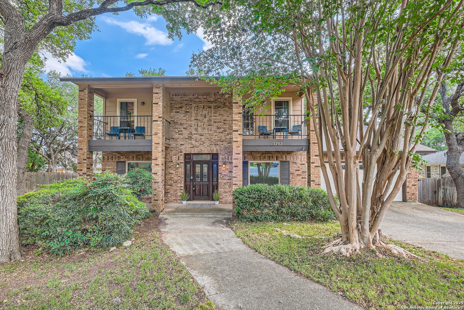13702 Yellow Oak Circle