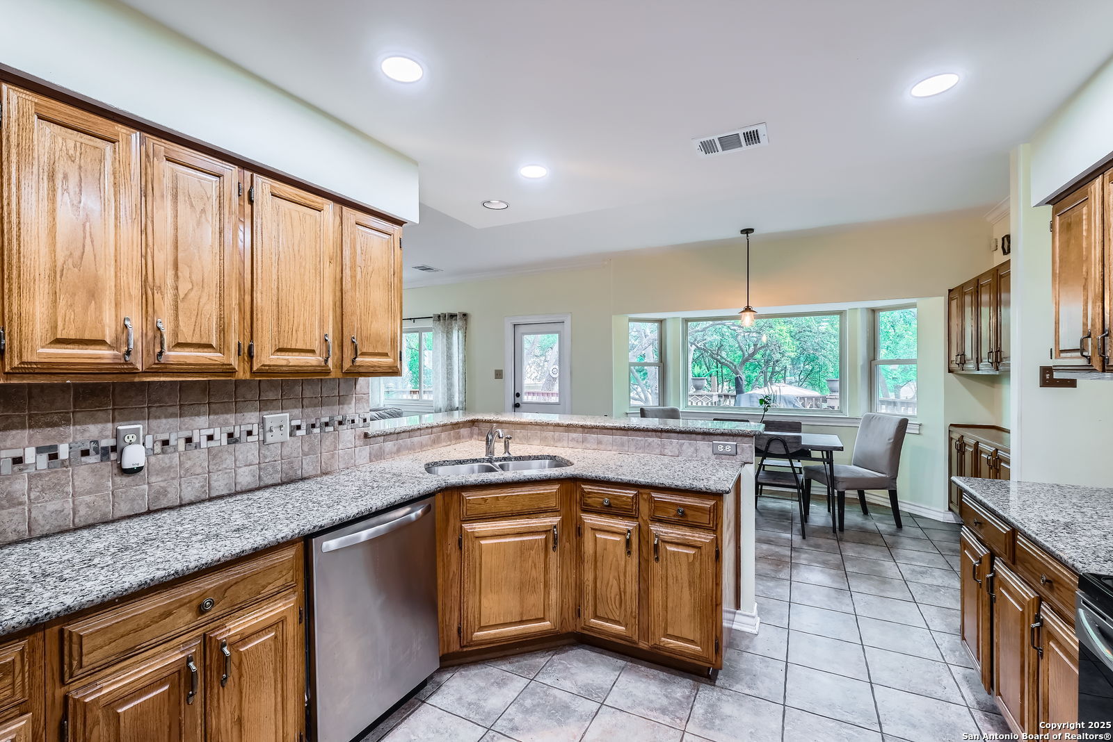 13702 Yellow Oak Circle