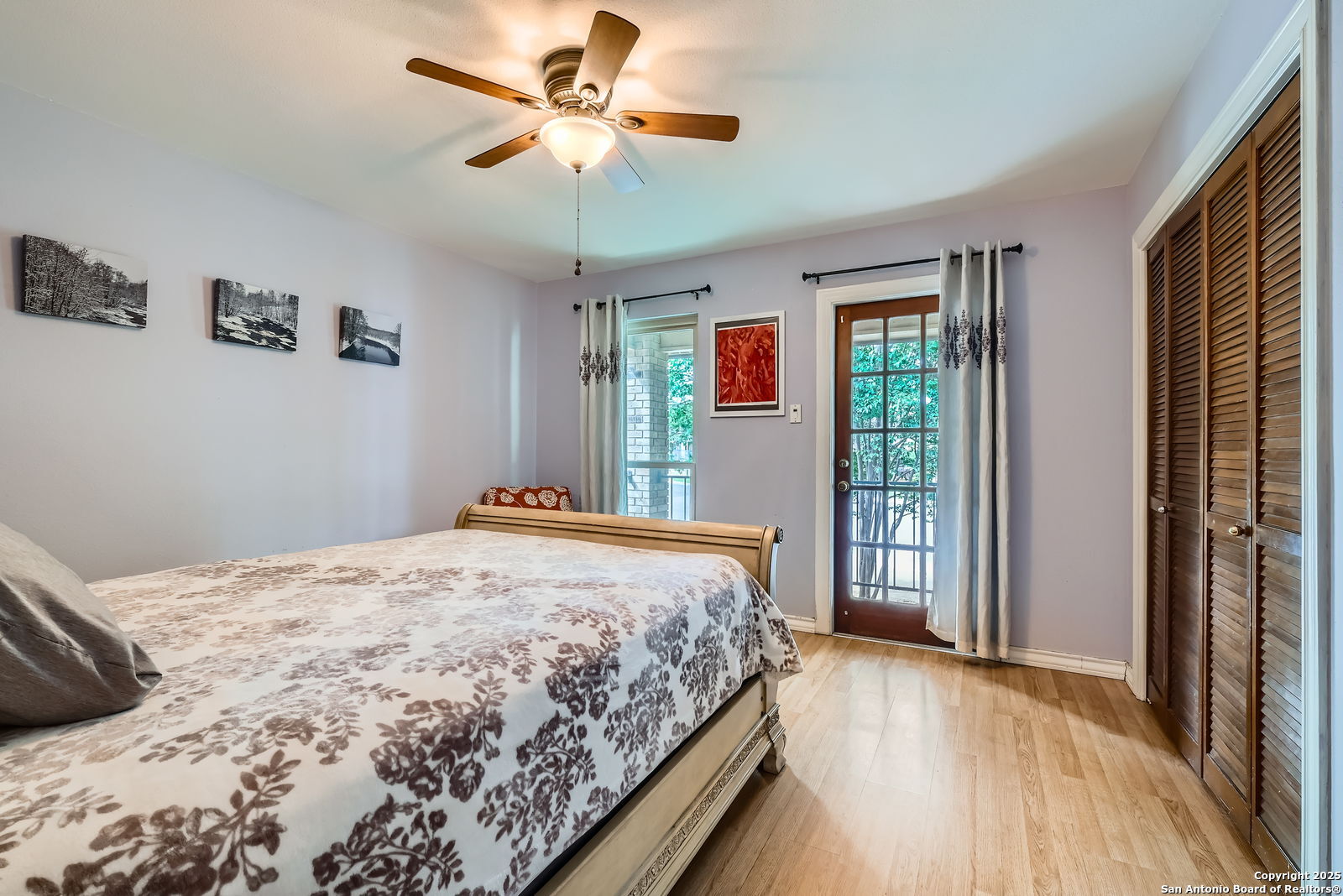 13702 Yellow Oak Circle