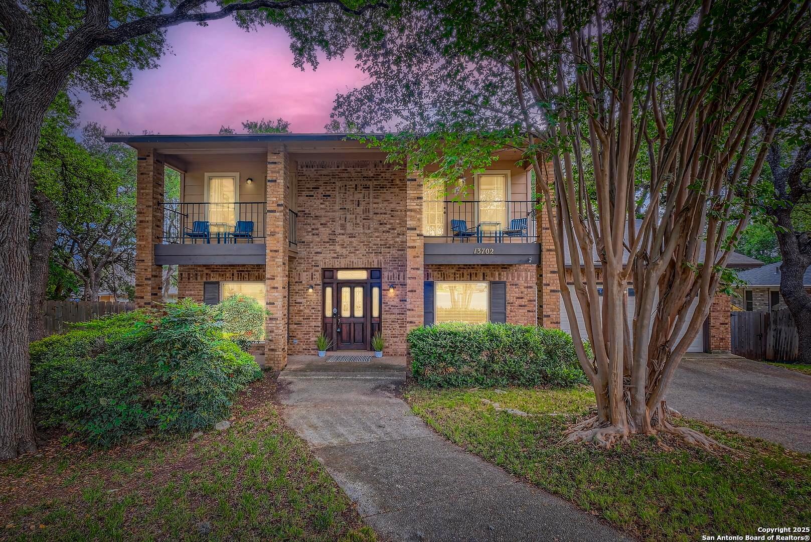13702 Yellow Oak Circle