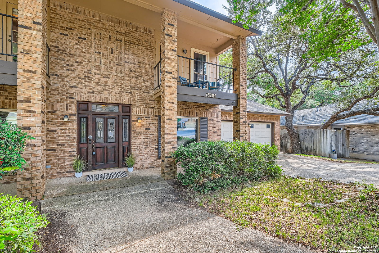 13702 Yellow Oak Circle