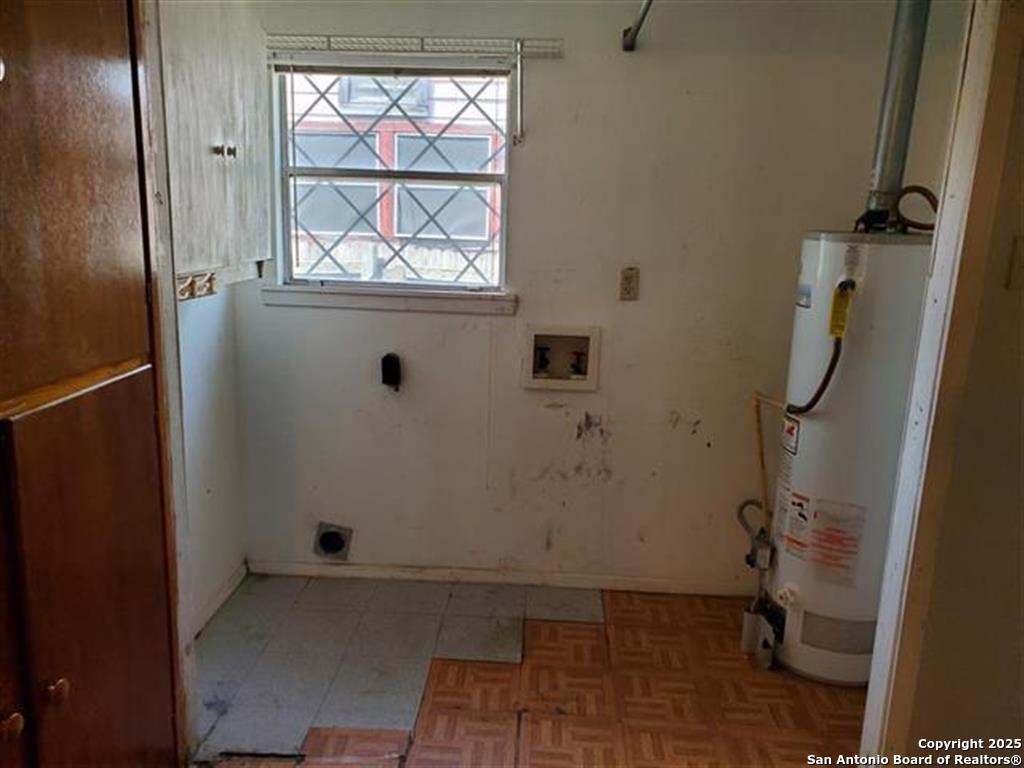 611 Crittendon