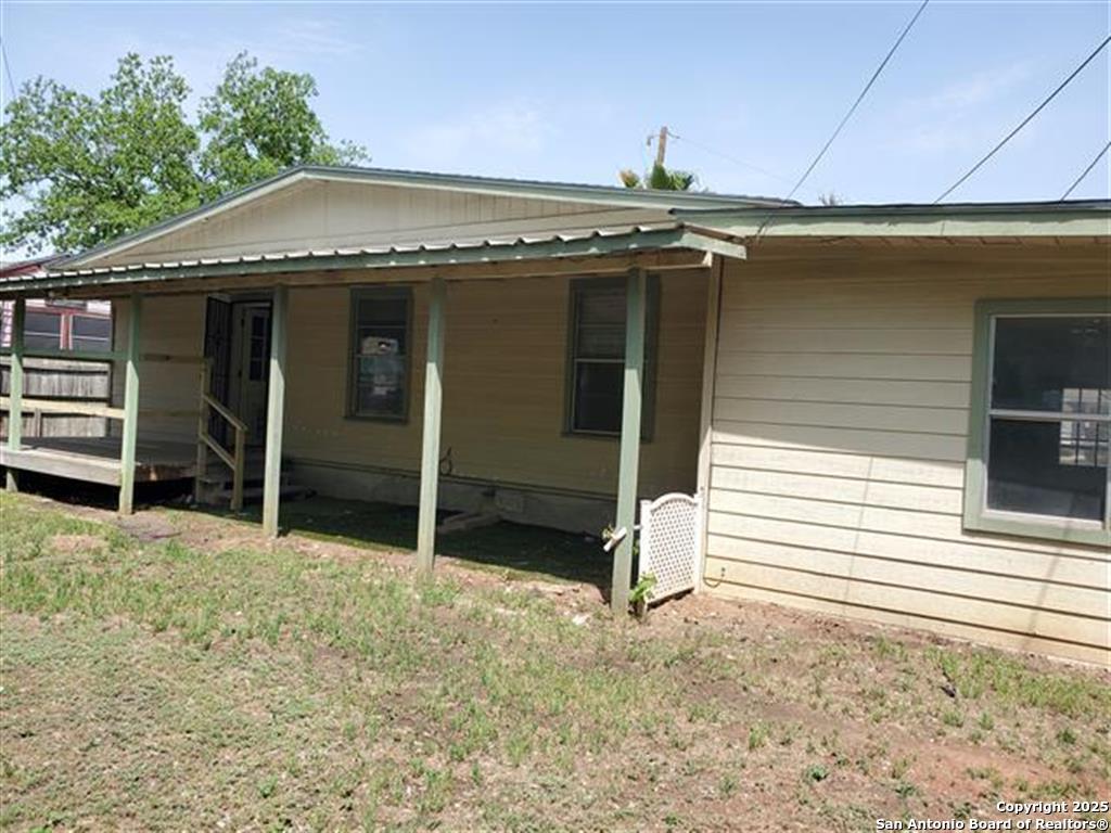 611 Crittendon