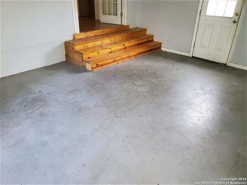 611 Crittendon
