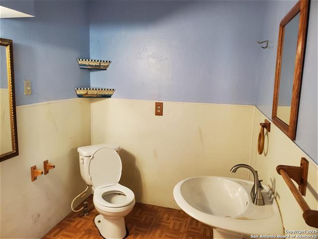 611 Crittendon