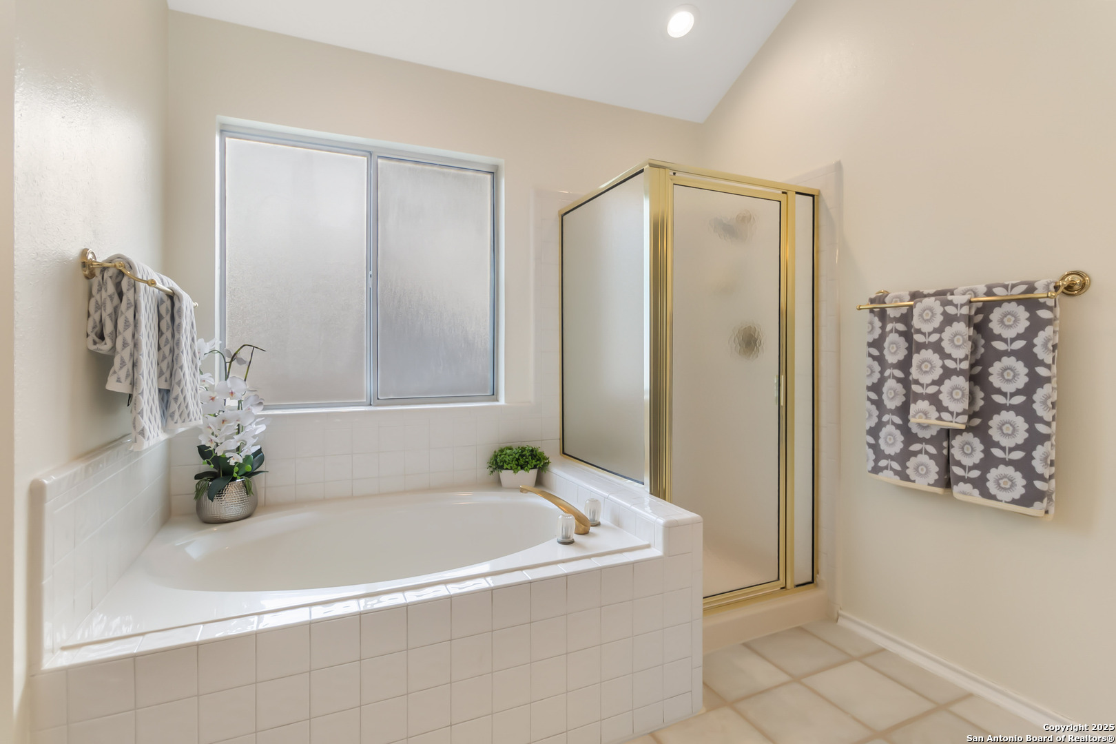 2527 Ashton Village