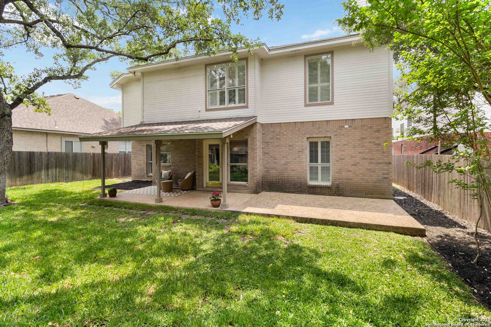 2527 Ashton Village