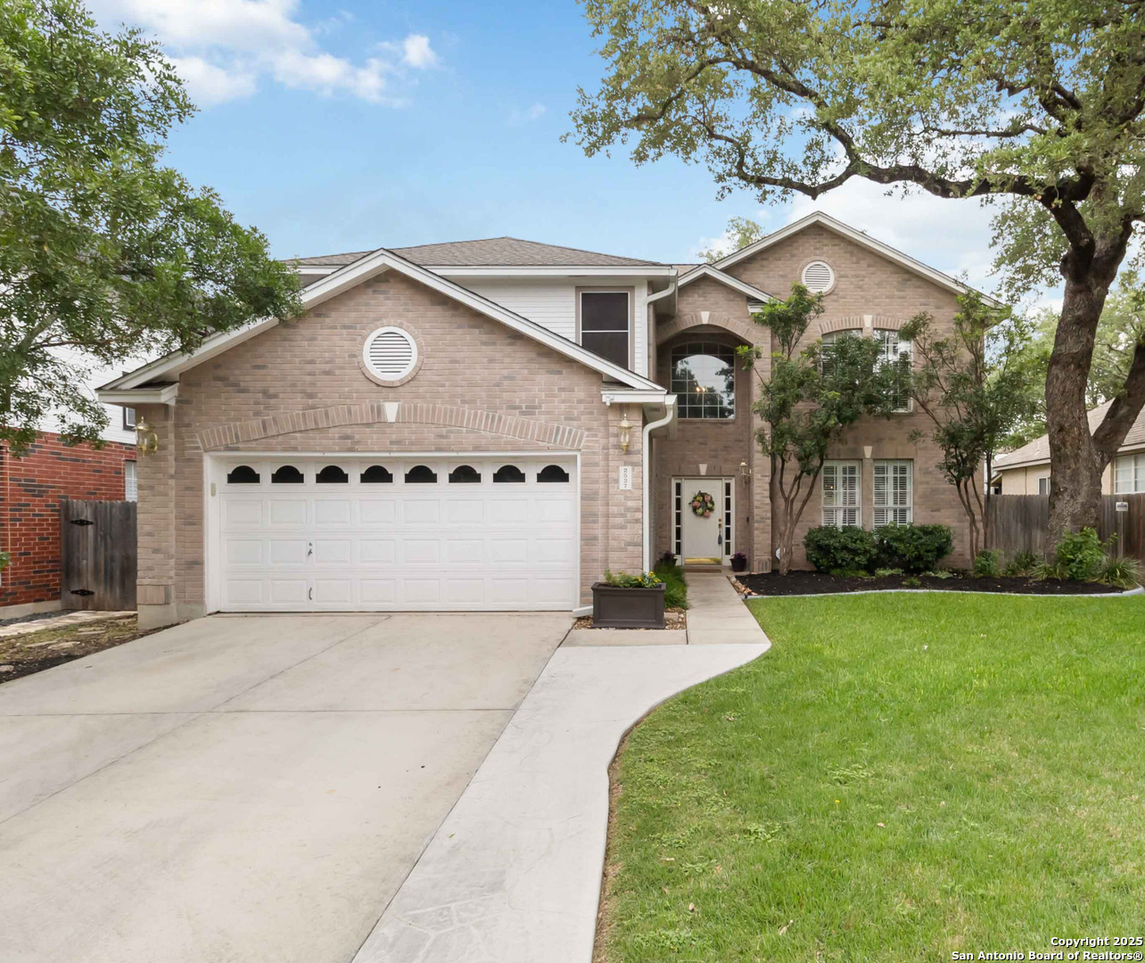 2527 Ashton Village