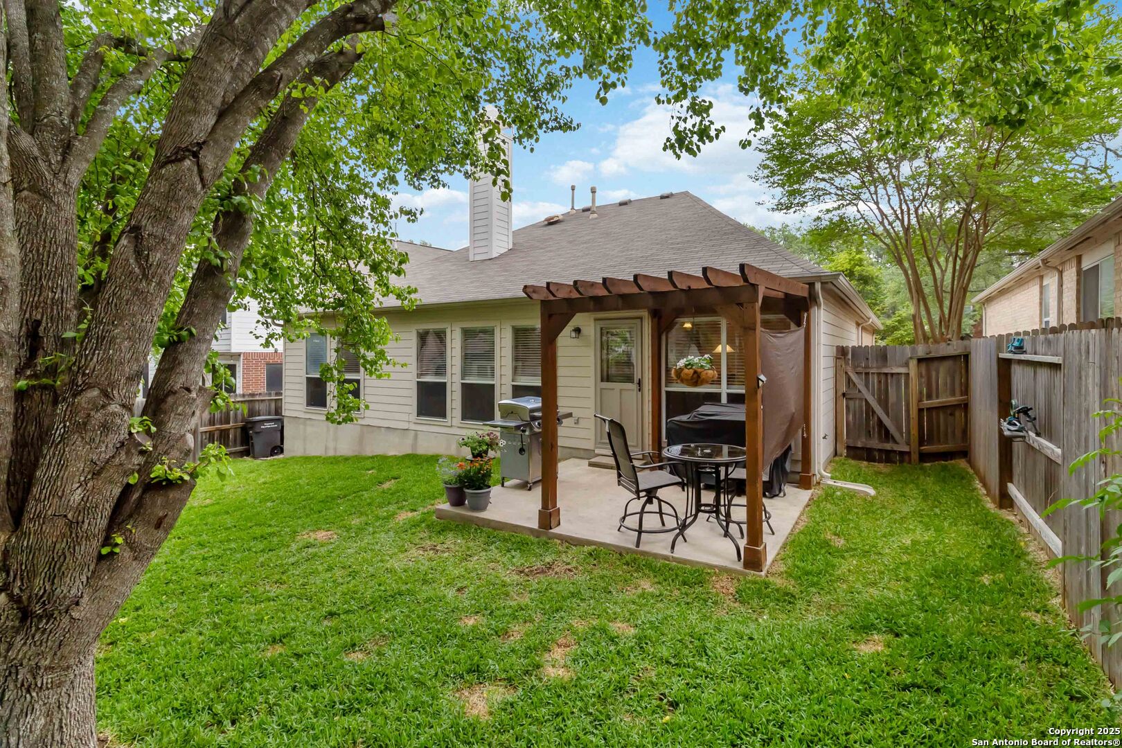 8843 BRAE CREST DR
