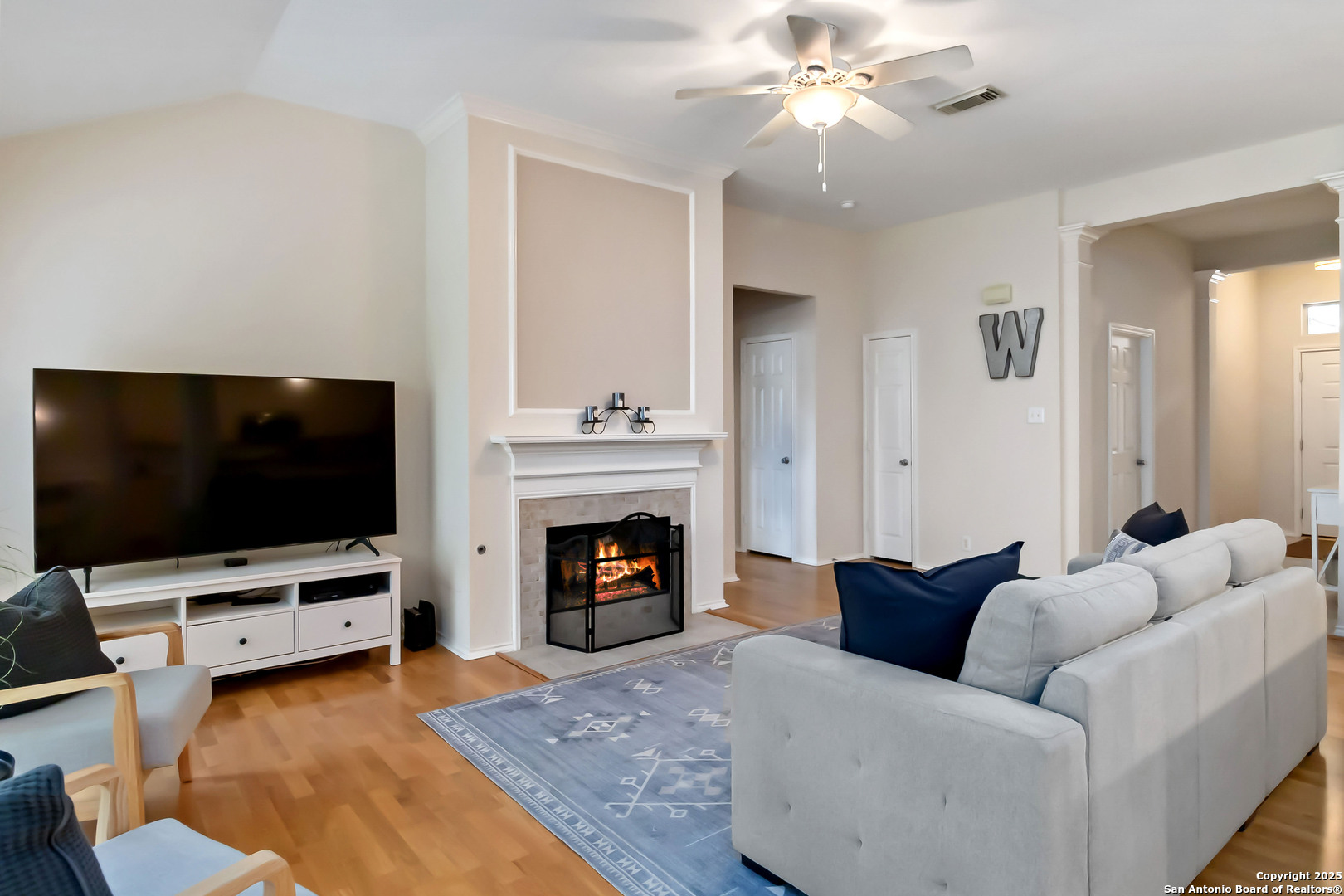 8843 BRAE CREST DR