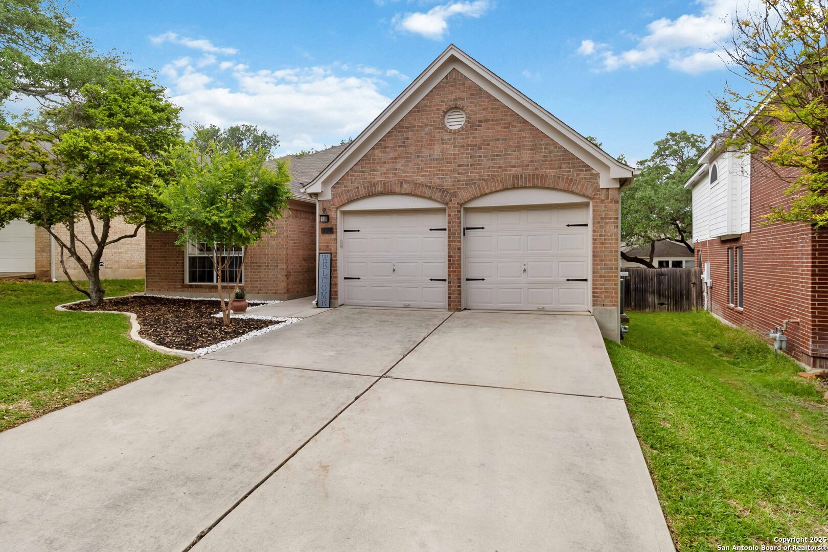 8843 BRAE CREST DR