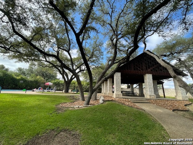 8843 BRAE CREST DR