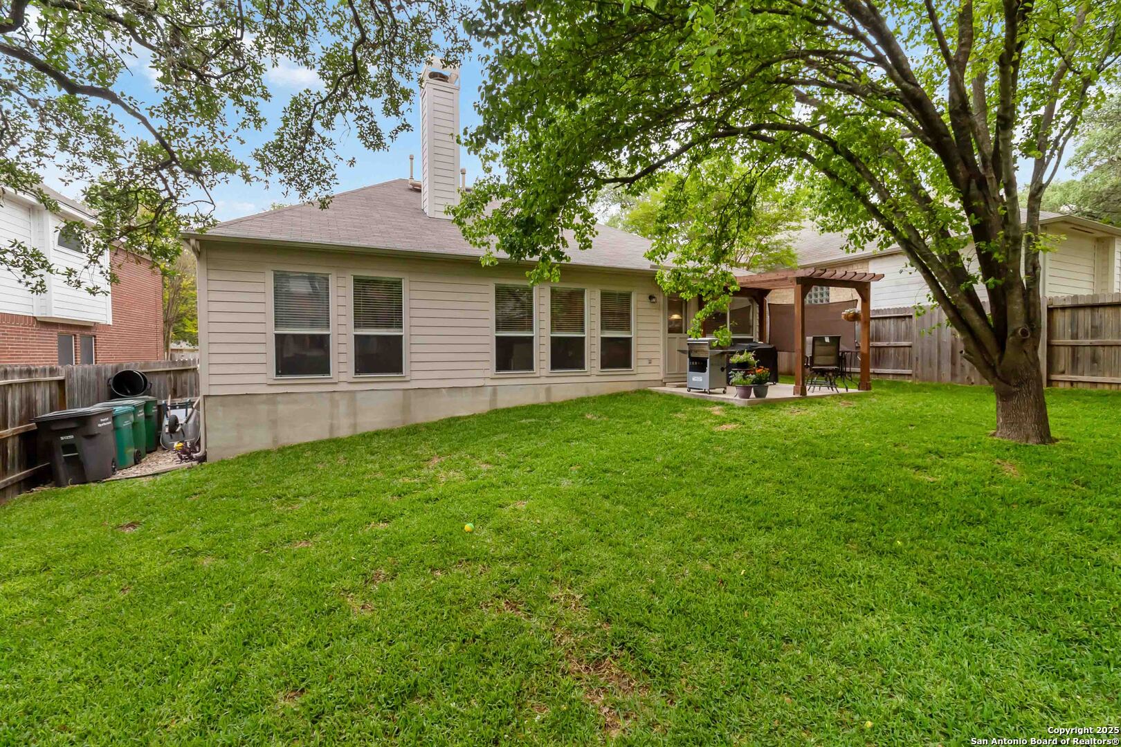 8843 BRAE CREST DR
