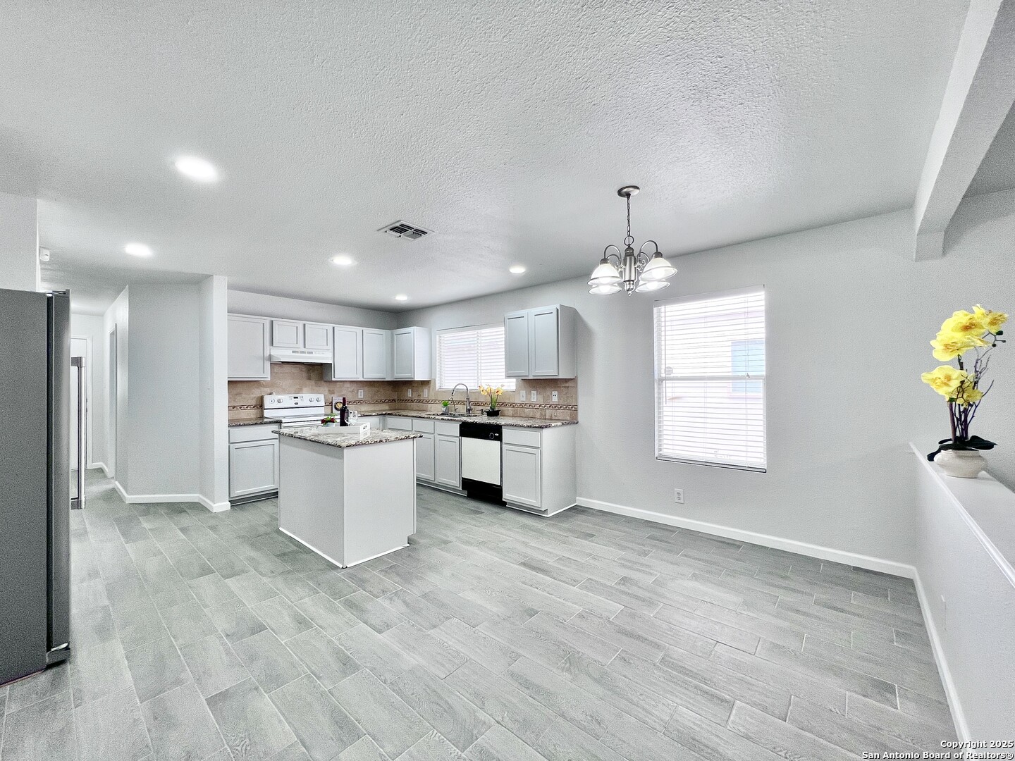 5807 BARTON HOLLOW