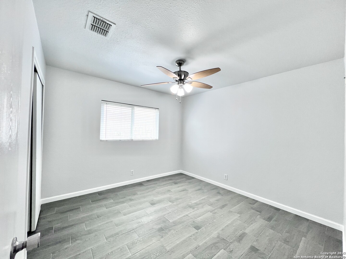 5807 BARTON HOLLOW