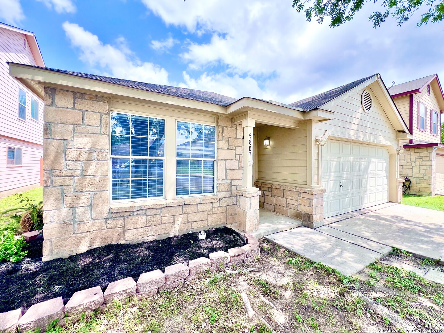 5807 BARTON HOLLOW
