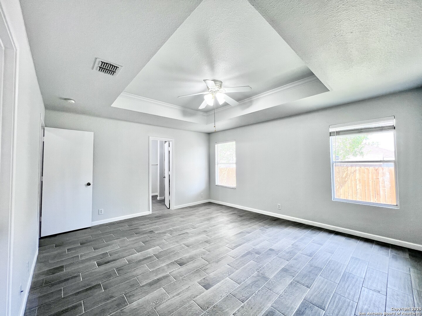 5807 BARTON HOLLOW