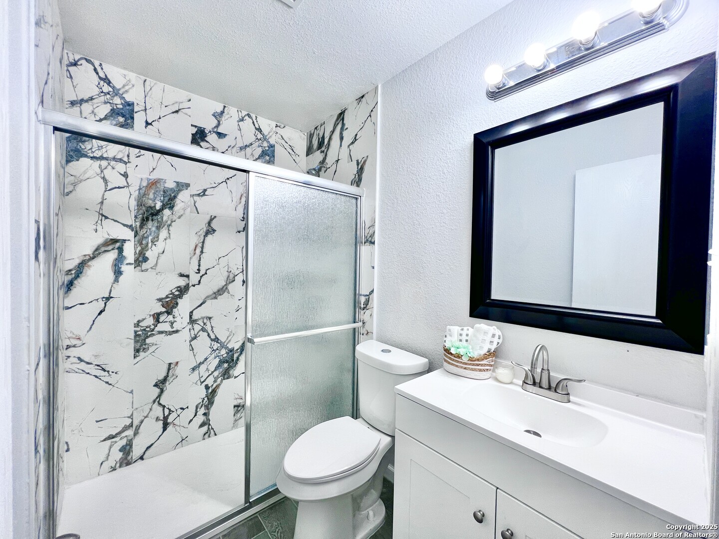 5807 BARTON HOLLOW