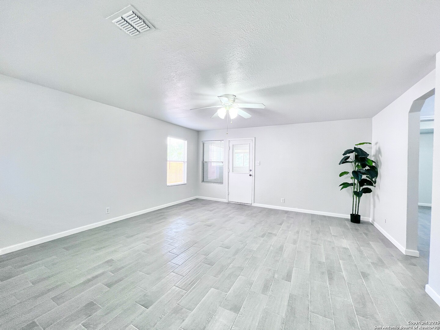5807 BARTON HOLLOW